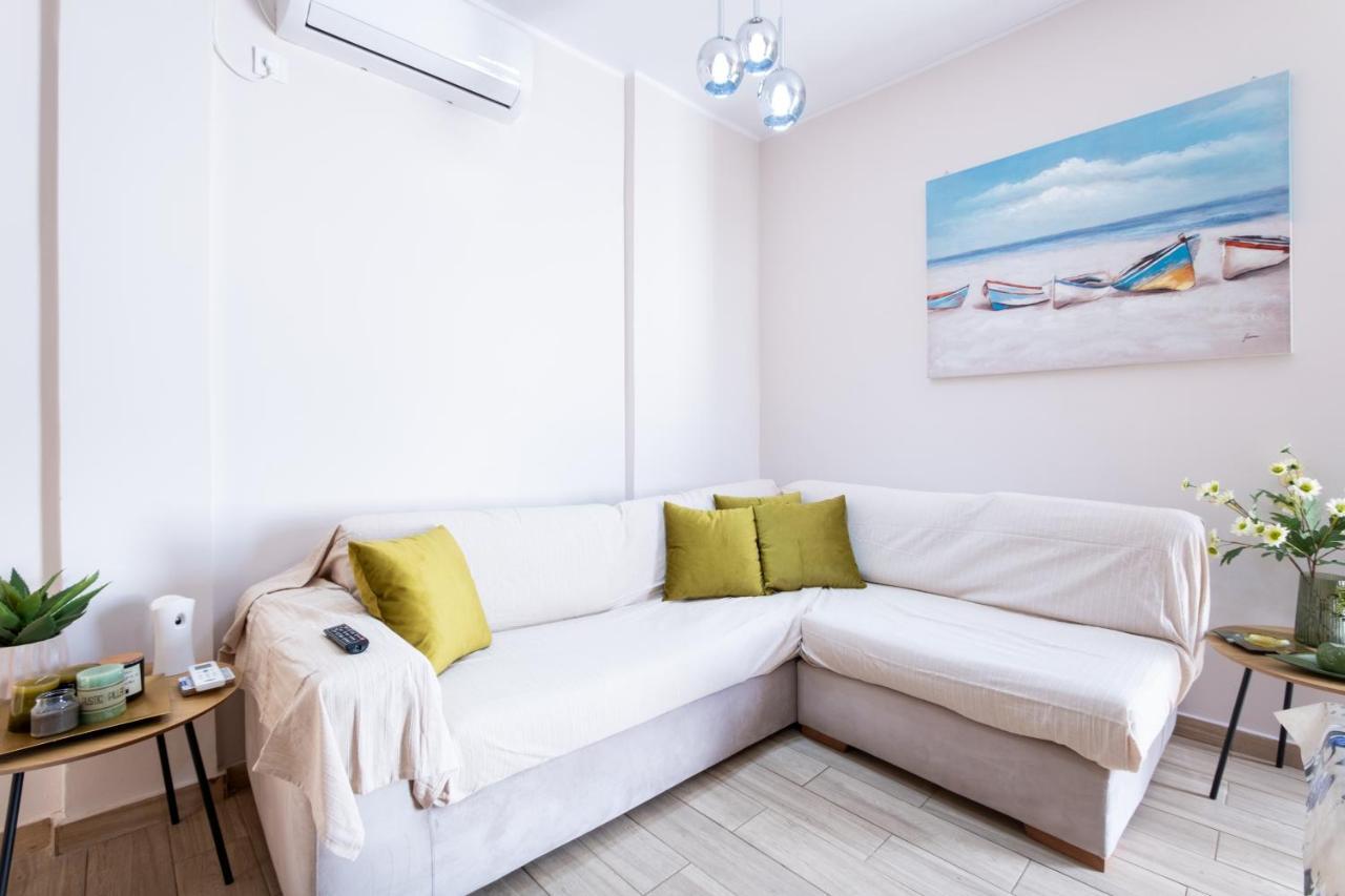 Family Apartment Near Port Пирея Екстериор снимка