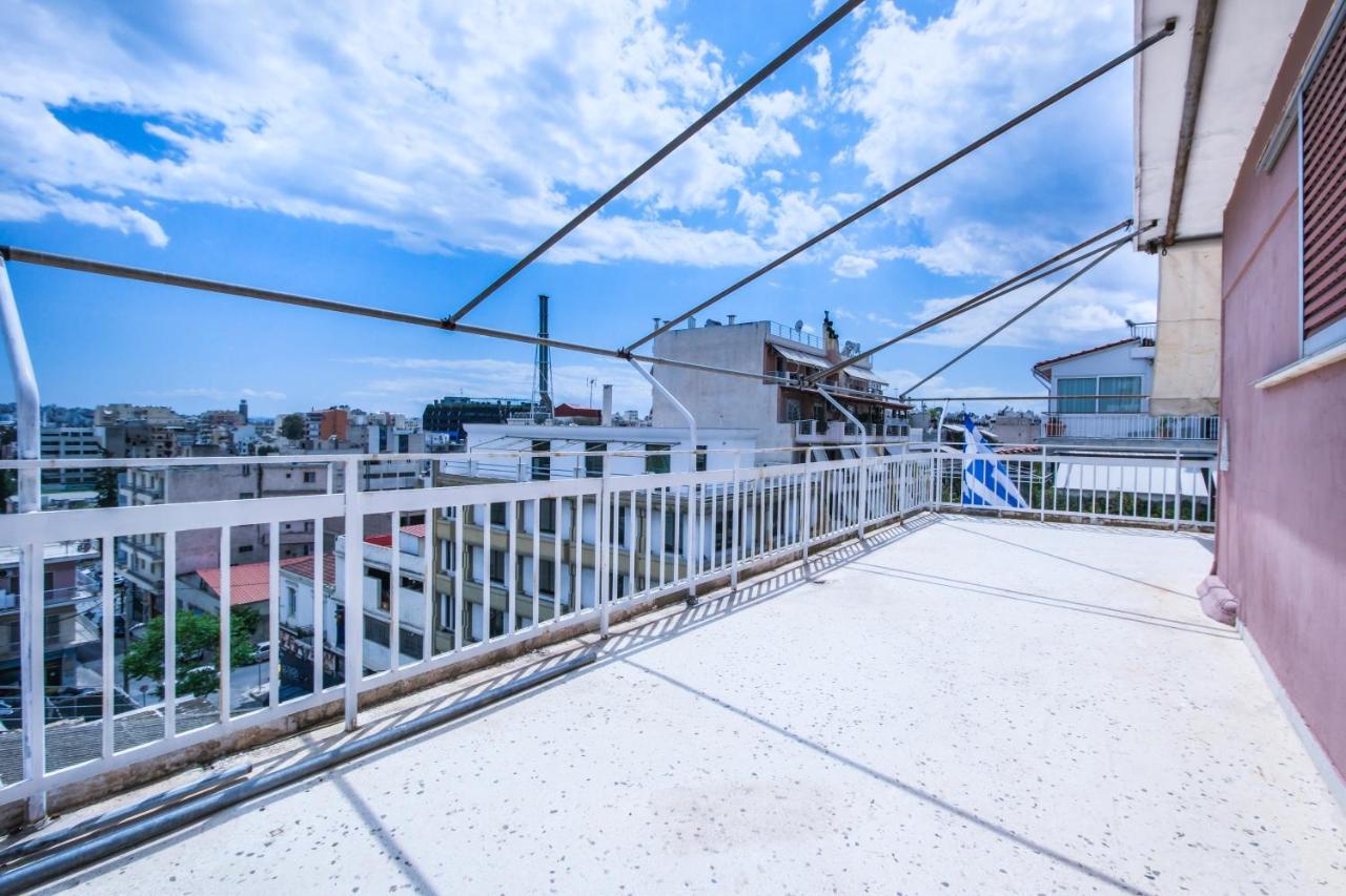 Family Apartment Near Port Пирея Екстериор снимка