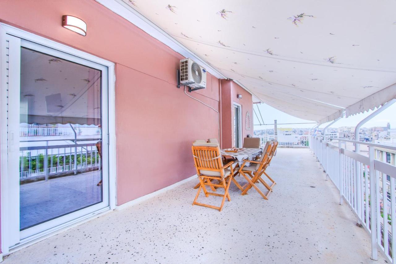 Family Apartment Near Port Пирея Екстериор снимка